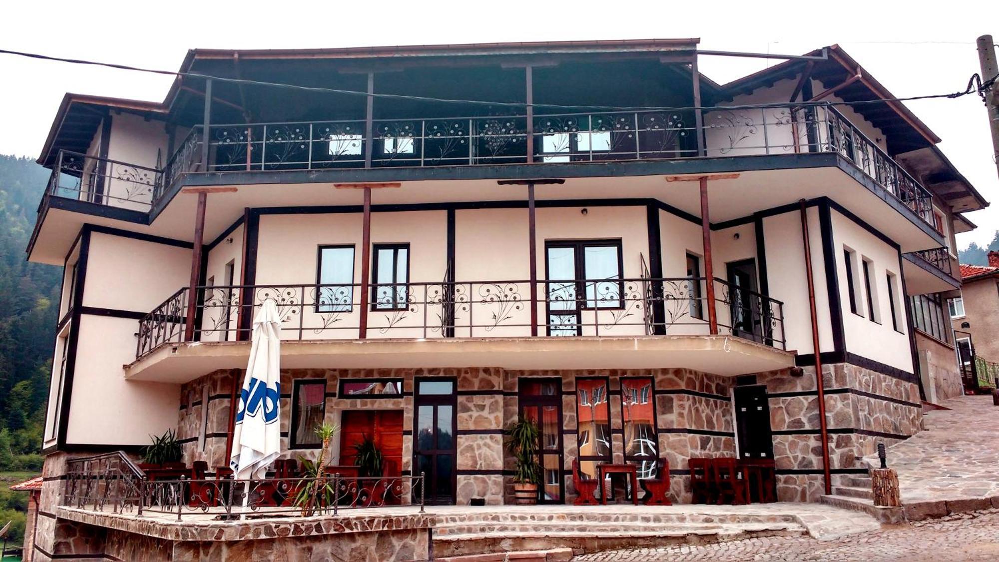 Family Hotel Valchanovata Kashta Fotinovo Exterior photo