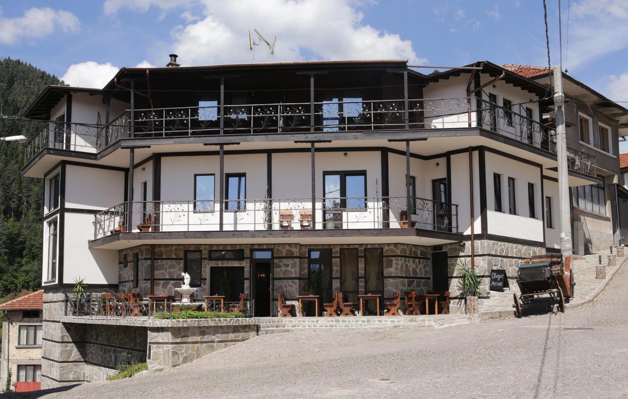 Family Hotel Valchanovata Kashta Fotinovo Exterior photo